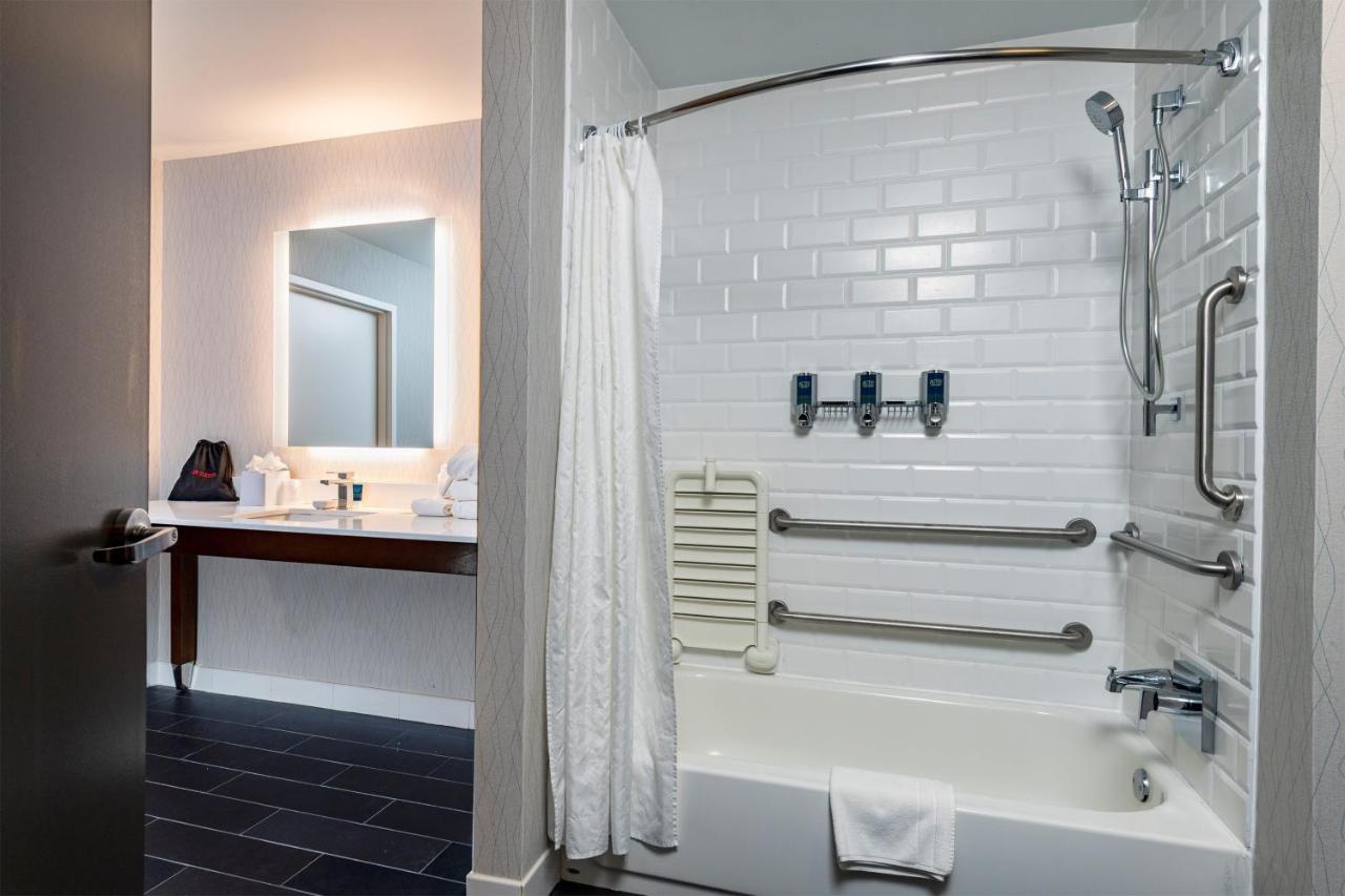 Radisson Hotel Fairview Heights - St Louis Екстер'єр фото